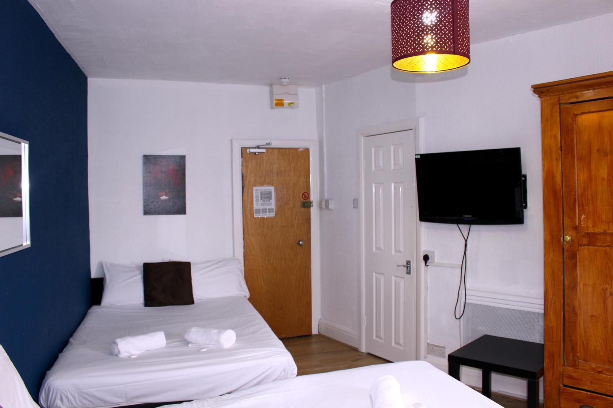 Henson Pleasure Casa de hóspedes 3*